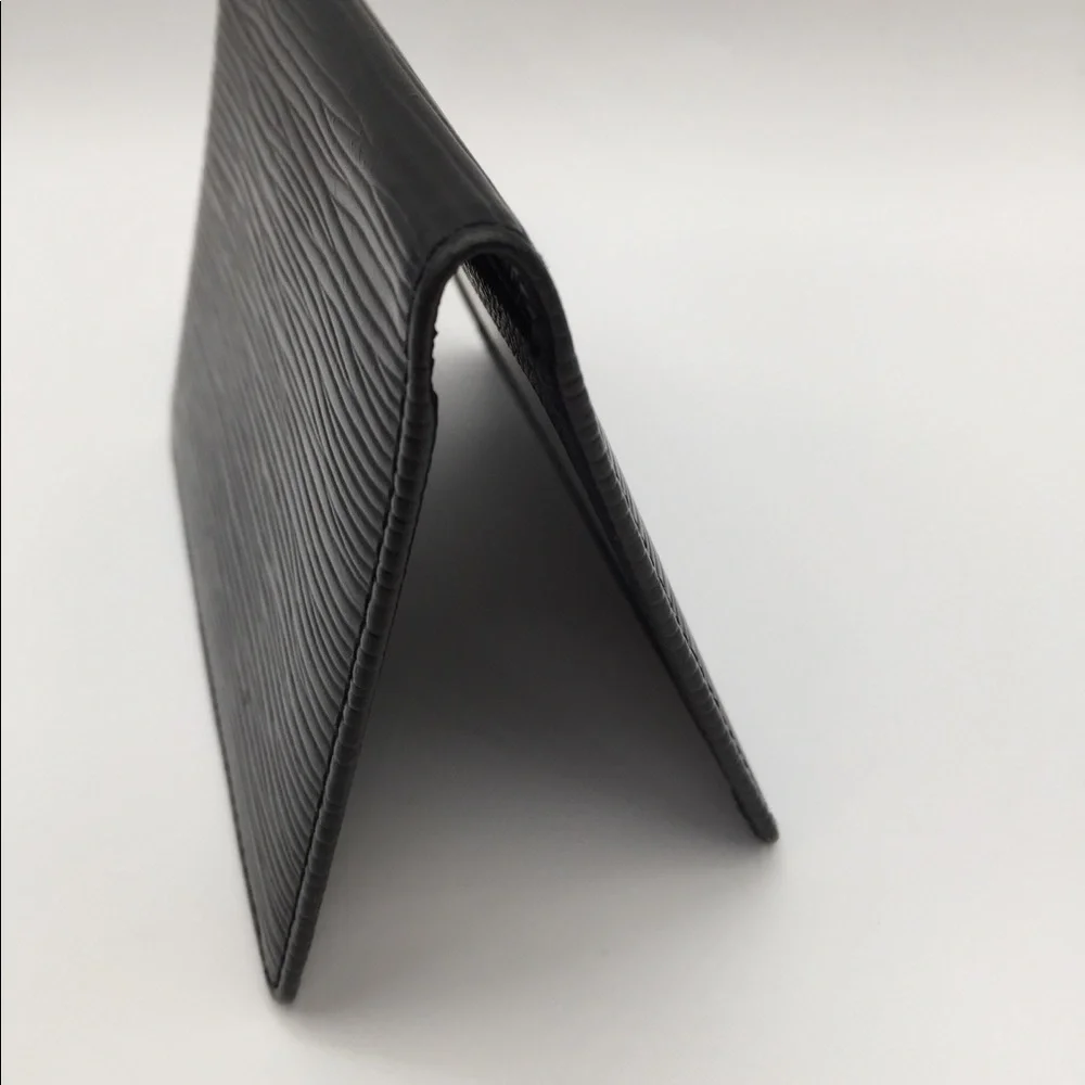 Authentic Louis Vuitton Card holder - Picture 6 of 14